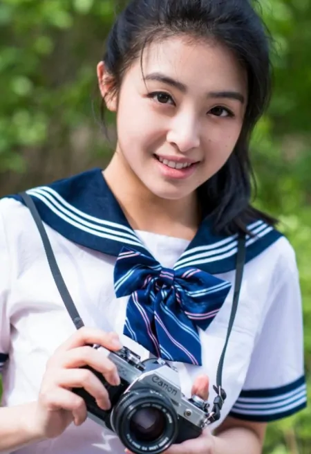 33岁张含韵颜值崩塌，体重失控“胖”到满脸是肉，差点没有认出来-张含韵身材变好