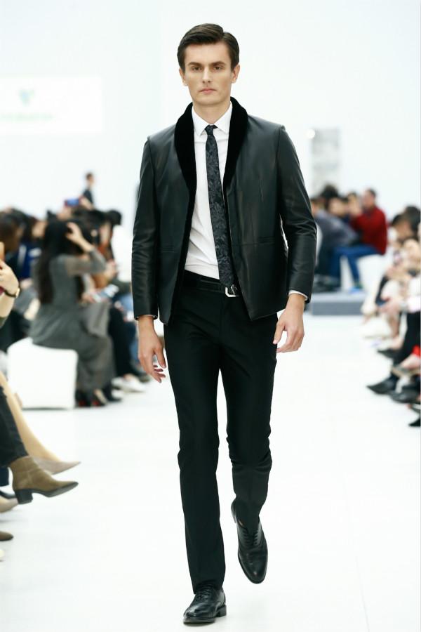 梵思诺2018秋冬系列大秀：再现梵高的印象派世界（梵思诺官网）