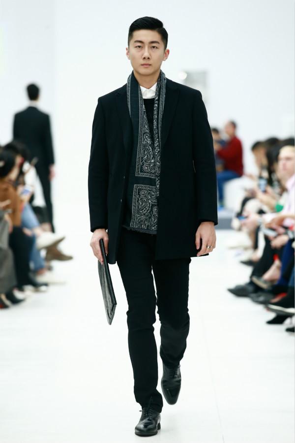 梵思诺2018秋冬系列大秀：再现梵高的印象派世界（梵思诺官网）