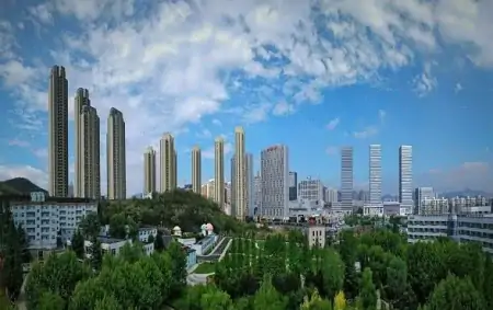 导航是如何知道红灯要变绿的？看似高大上的科技，其实原理很简单-车载导航怎么看红绿灯