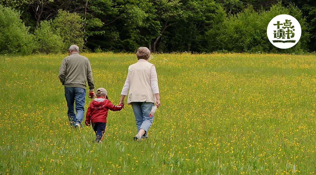 “女儿的救命药，被妈妈换成了维生素”：她的故事，揭露中国父母的通病