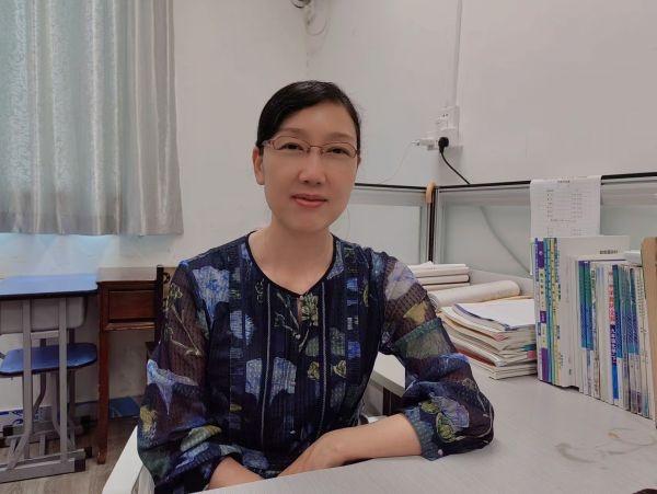 江岸区语文学科带头人评析中考作文：不仅要爱，更要会爱-爱不仅仅是一种情感 还是一种能力英文