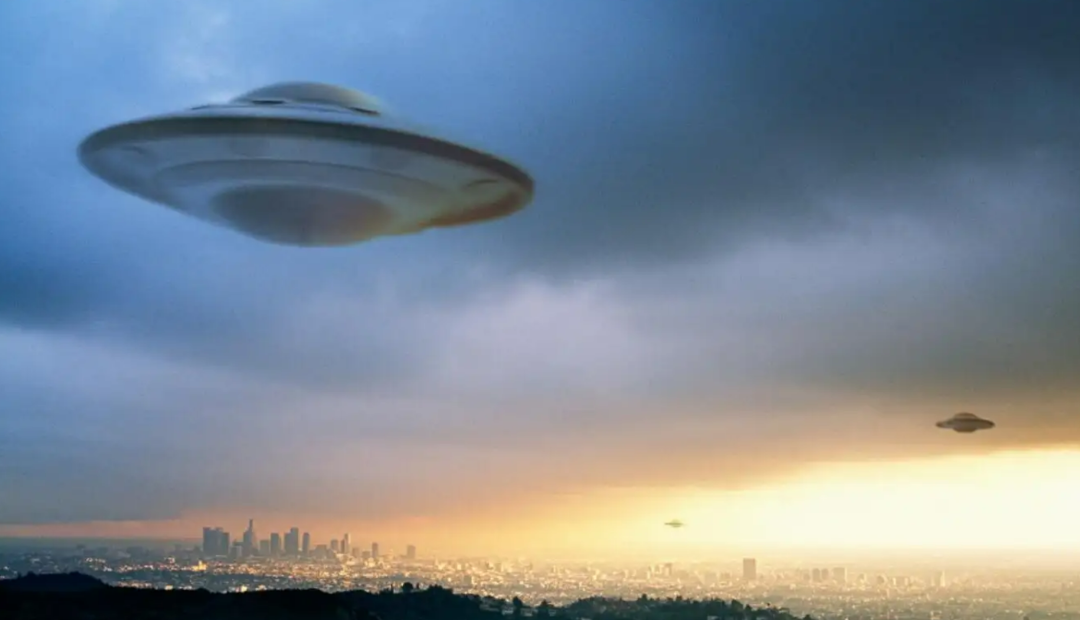 外星人已来地球？UFO坠毁，调查人员进入内部后遭遇时空扭曲-2021年外星人来地球