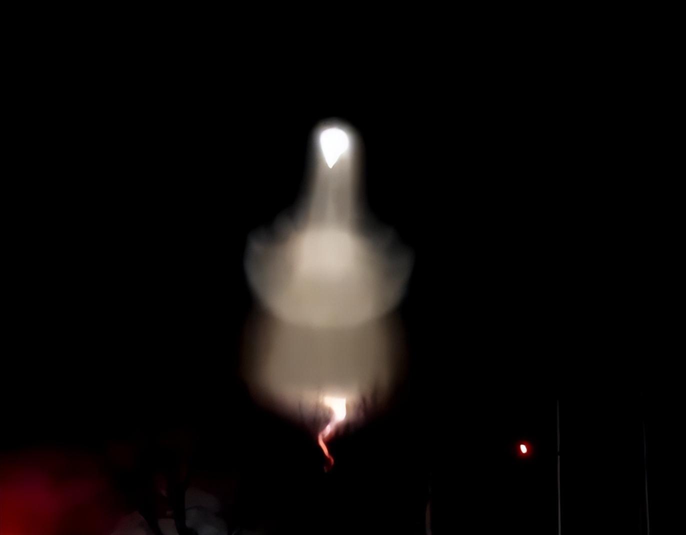 外星人已来地球？UFO坠毁，调查人员进入内部后遭遇时空扭曲-2021年外星人来地球