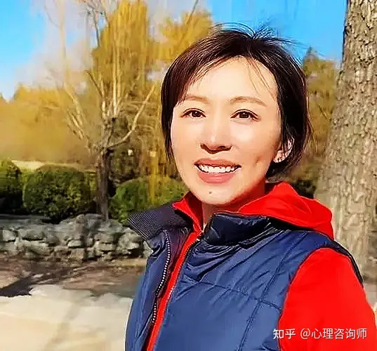 曾是央视当家女主播神秘消，45岁欧阳夏丹终于露面！幕后真相被揭开-央视主持人欧阳夏丹去哪