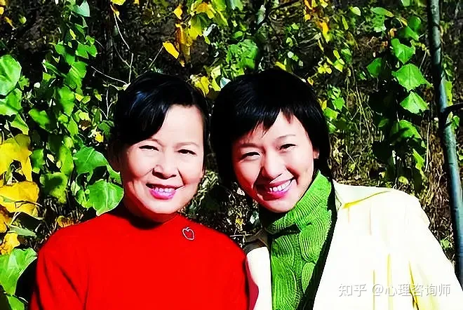 曾是央视当家女主播神秘消，45岁欧阳夏丹终于露面！幕后真相被揭开-央视主持人欧阳夏丹去哪