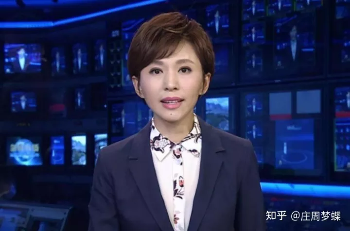 “最美国脸”的主持人欧阳夏丹，在她事业大红大紫时，却一夜消失-央视主持人欧阳夏丹现在干什么呢?