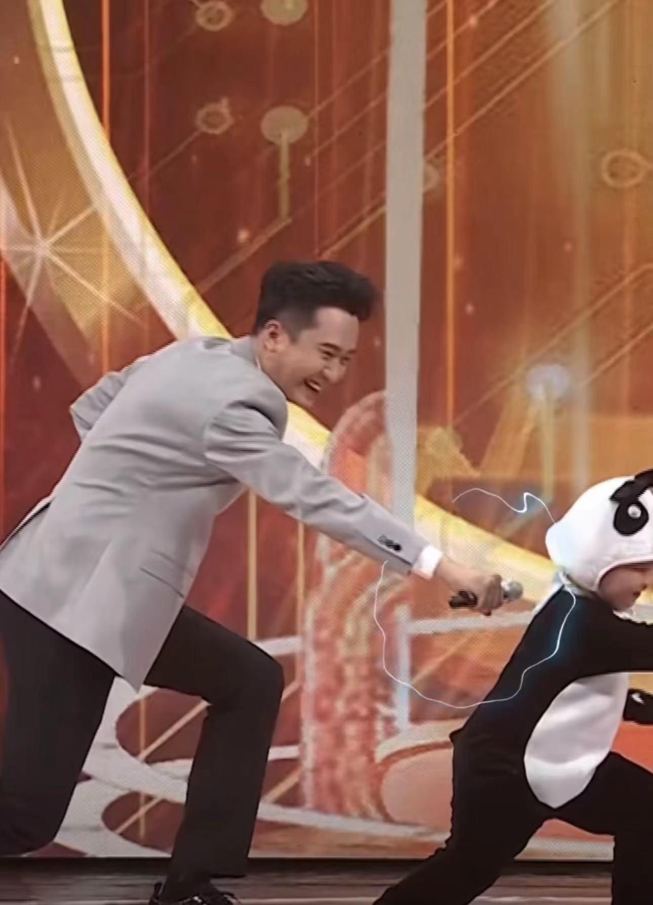 又一央视知名主持人辞职！染满头金发赴国外求学，化欧美妆大变样-央视主持人集体辞职