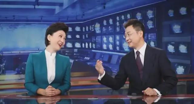 海霞不再担任《新闻联播》主持人，升职了，老公是清华大学的教授-海霞主持的新闻联播
