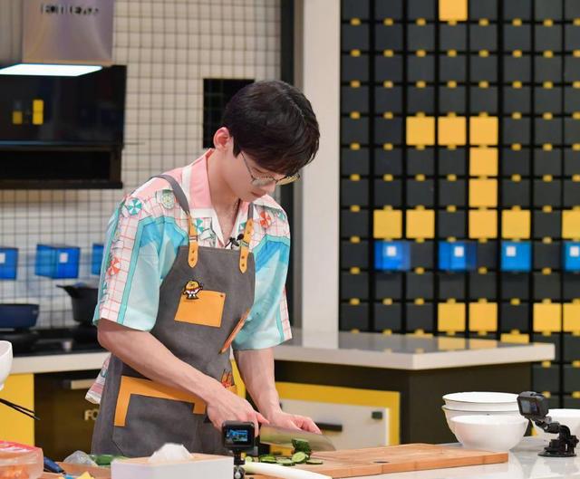 白敬亭自曝减肥经验，只用了一个方法，一周瘦20斤，网友：做不到（白敬亭减肥方法有用吗）