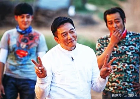 55岁温兆伦减肥20斤重拾帅气，与49岁陈松伶罕见同框，引满满回忆（温兆伦旧照）