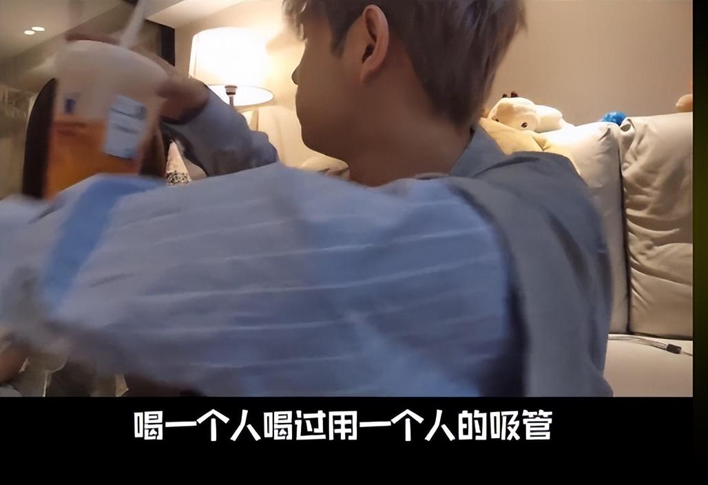 “渣男祖师爷”童锦程：全网最会交朋友的网红，邀请30位美女过节（童锦程资料 个人资料）