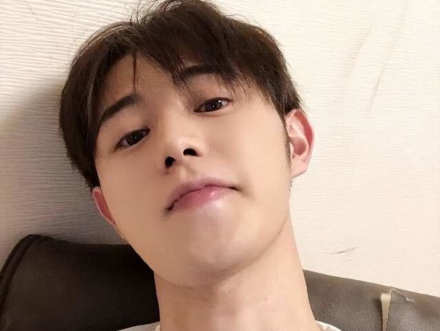 又一位户外主播火了，节目效果堪比童锦程，首次约会就乱撩（最牛的户外主播）