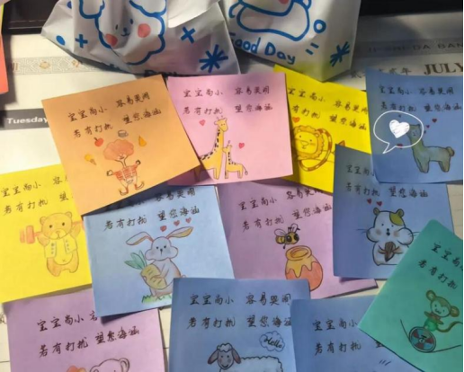 婴儿高铁上哭闹引乘客与宝妈对骂？请双方都多些理解与包容-高铁上的宝宝