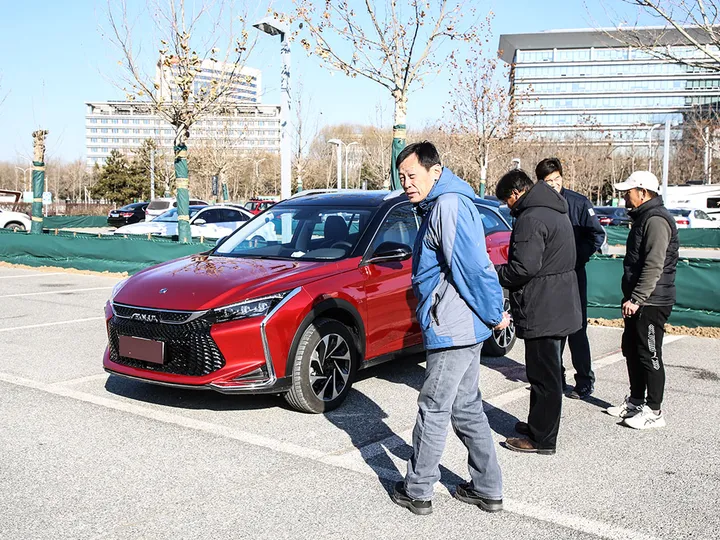 试驾奕炫GS：10万元还有大空间，百公里7个油的紧凑型SUV了解一下-奕炫油耗实测