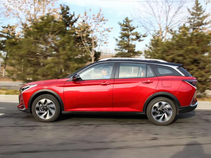 试驾奕炫GS：10万元还有大空间，百公里7个油的紧凑型SUV了解一下-奕炫油耗实测