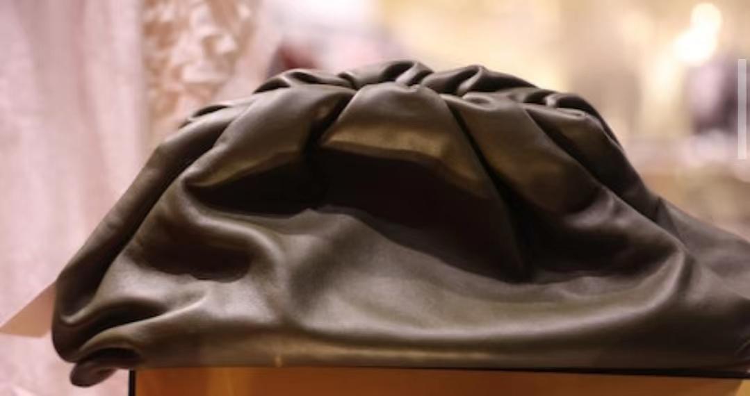 壮观！知名港星捐近8千件物品义卖，最便宜几十块致店外排起长龙-香港捐款演员名单