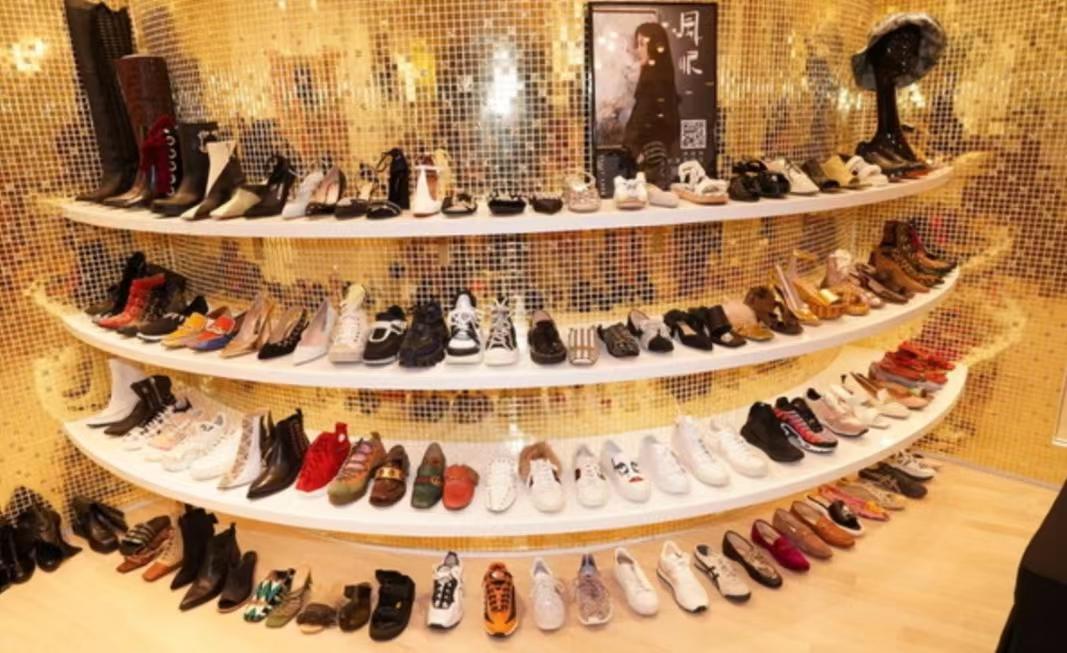 壮观！知名港星捐近8千件物品义卖，最便宜几十块致店外排起长龙-香港捐款演员名单