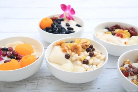 苏轼诗句椰树之上采琼浆捧来一碗白玉香指的是什么？蚂蚁庄园答案（苏轼诗句椰树之上采琼桨）