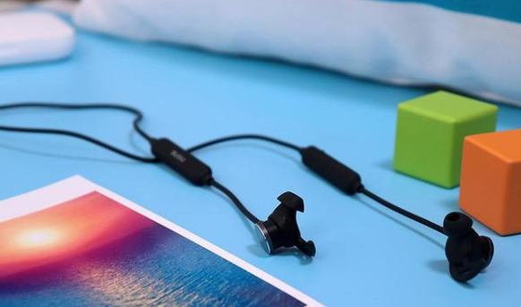 玩游戏推荐什么蓝牙耳机？低延迟游戏蓝牙耳机排行（打游戏比较好的蓝牙耳机有哪些）