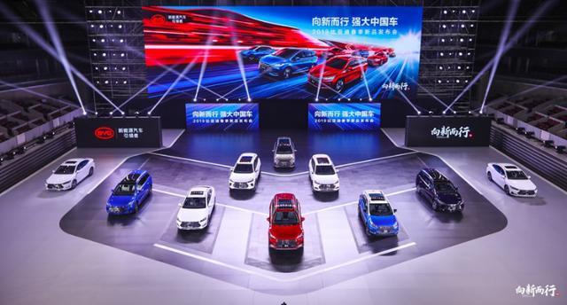 纯电汽车出行，一年可省多少钱？（电动汽车一年多少度电）