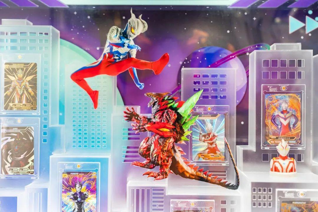 “相信光”的奥特曼卡牌，一年卖了4000万（奥特曼卡牌值钱）