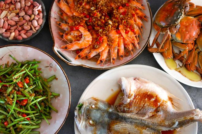 江西小伙晒高考前后伙食差距，果然是亲妈，网友：没对比就没伤害-高考前后饭菜对比分析