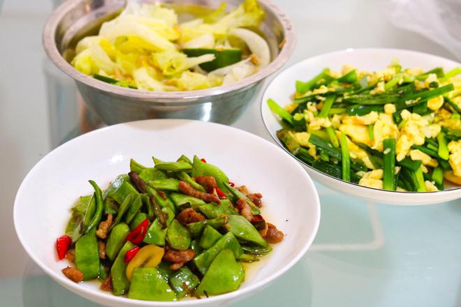 江西小伙晒高考前后伙食差距，果然是亲妈，网友：没对比就没伤害-高考前后饭菜对比分析