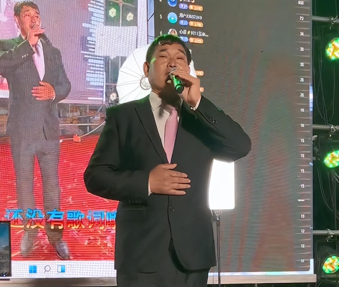 网红一姐唐艺开演唱会，花1200万邀大衣哥现场助阵，称其亚洲巨星（网红唐艺唱的歌曲）