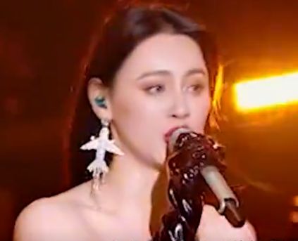 唐艺：“抖音网红一姐”，拥有4000万粉丝，上综艺却惨遭评委痛批（抖音网红唐艺简介）