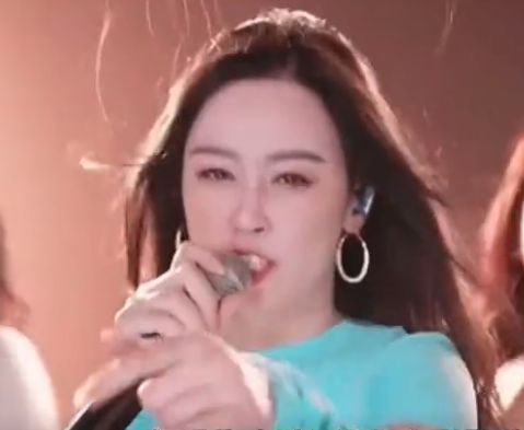 唐艺：“抖音网红一姐”，拥有4000万粉丝，上综艺却惨遭评委痛批（抖音网红唐艺简介）