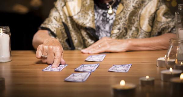 安徽一“算命网红”3年非法盈利200多万！科学解释：为什么觉得算命“准”？