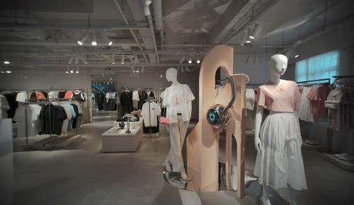 UR超越国际大牌背后：深挖国货崛起的底层动力（ur档次相当于中国的什么）