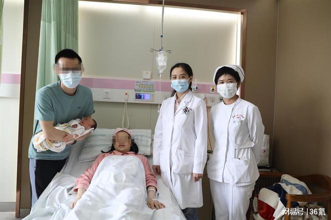 武汉夫妻诞下“镜面宝宝”：心脏、脾脏位于体内右侧-脾在心脏的什么位置