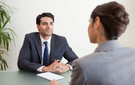 丁真走红后签国企月薪三千五，丁妈妈回应朴实，职业选择该看什么-丁真 入职国企