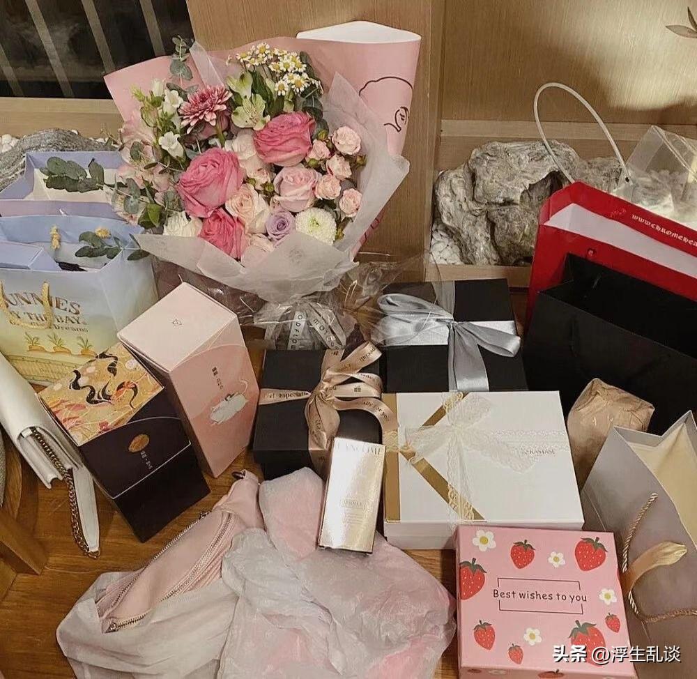 甜度爆表的520浪漫文案，送给自己的另一半-情侣520句子