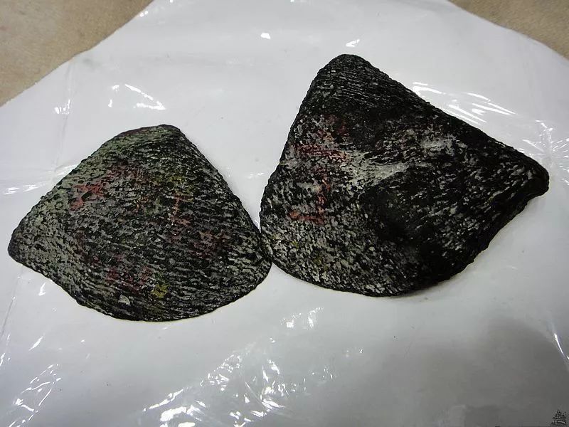 8000买的翡翠赌石，切开后都说是假的，结果出乎意料！（翡翠赌石实战攻略张代明）