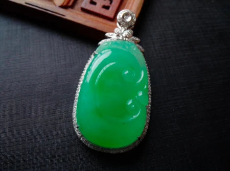 什么是翡翠的老种和老色？我们又该如何进行鉴定呢？（翡翠老翡翠）