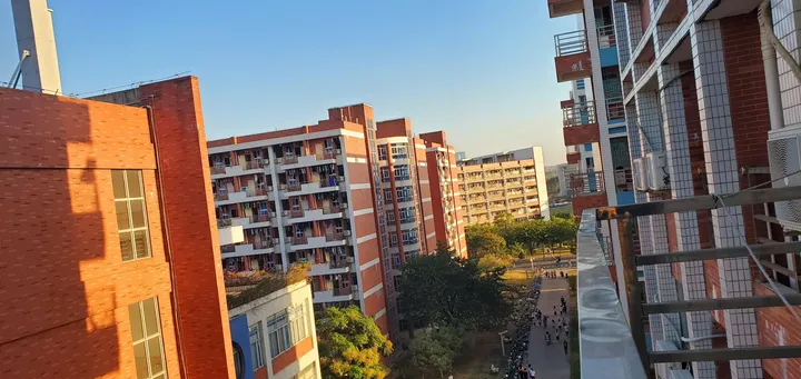 岭南师范学院怎么样？（岭南师范学院可以读研究生吗）