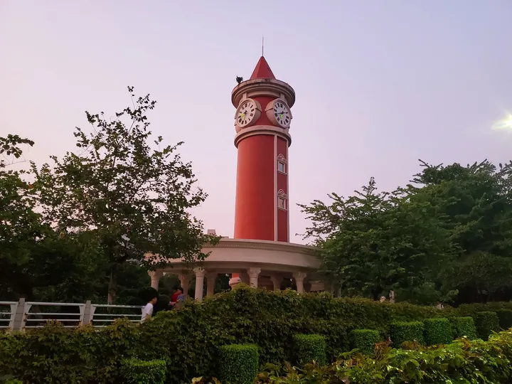 岭南师范学院怎么样？（岭南师范学院可以读研究生吗）