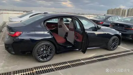 亮点是什么？配2.0T+8AT+运动设计！带你看2023款宝马3系！（2022年宝马3系新款）