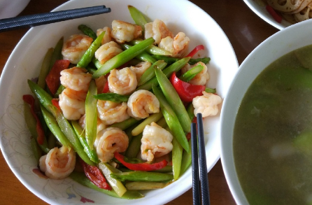 夏至来临，别忘了“补阳气”，吃2果食3肉-补阳气的食品有哪些