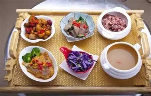 月子餐30天，每天的详细食谱安排（回顾篇）（月子餐30天,每天的详细食谱安排(回顾篇)）