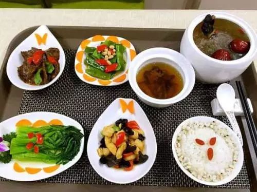 月子餐30天，每天的详细食谱安排（回顾篇）（月子餐30天,每天的详细食谱安排(回顾篇)）