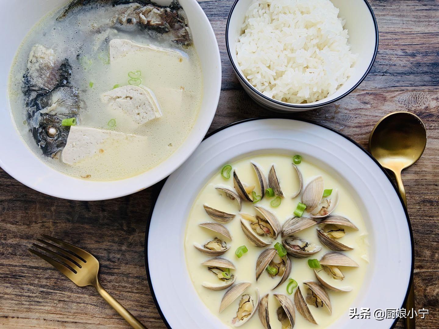 晒一晒我家月嫂做的月子餐，这样吃奶水多，刚出月子小肚子就平了（坐月子期间,月嫂吃住怎么解决）