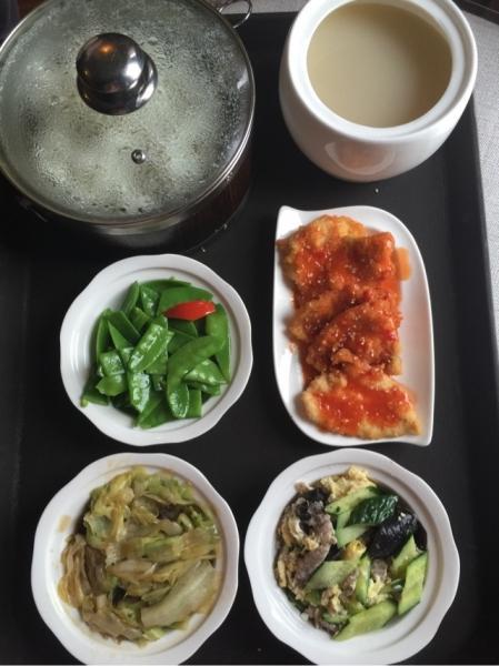 来记录下一位妈妈的月子餐，28天不重样，看得我都想生二胎了！（美味的月子餐食谱大全）