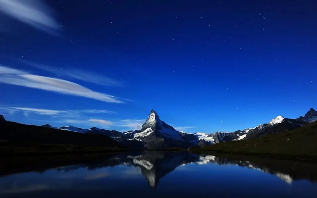 我的“自画像”（四年级语文下册第七单元作文范文第1-15篇）-四年级下册语文第七单元作文我的自画像男生450字