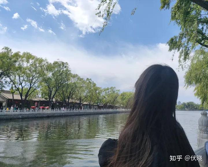 我的自画像作文？-我的自我画像作文400字四年级女生免费阅读