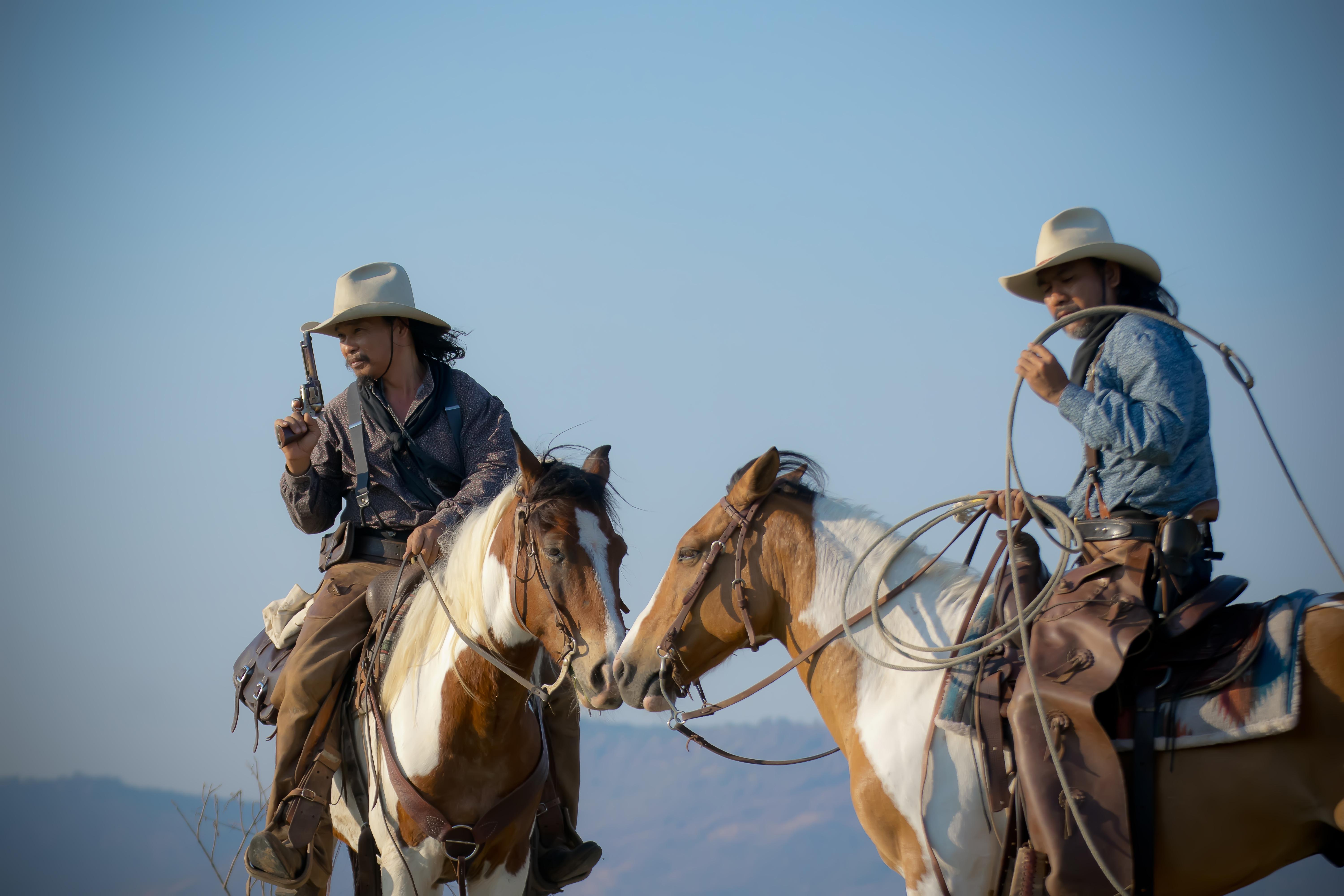 翡翠的肉眼鉴别方法，教你如何快速识别翡翠原石-翡翠鉴别好坏