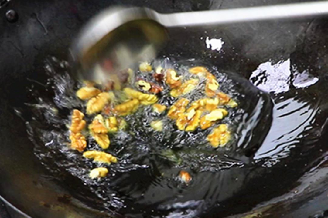 高考将近,建议家长:多给孩子吃这5种"补脑菜"，强过天天吃保健品（高考孩子吃啥补脑子?）